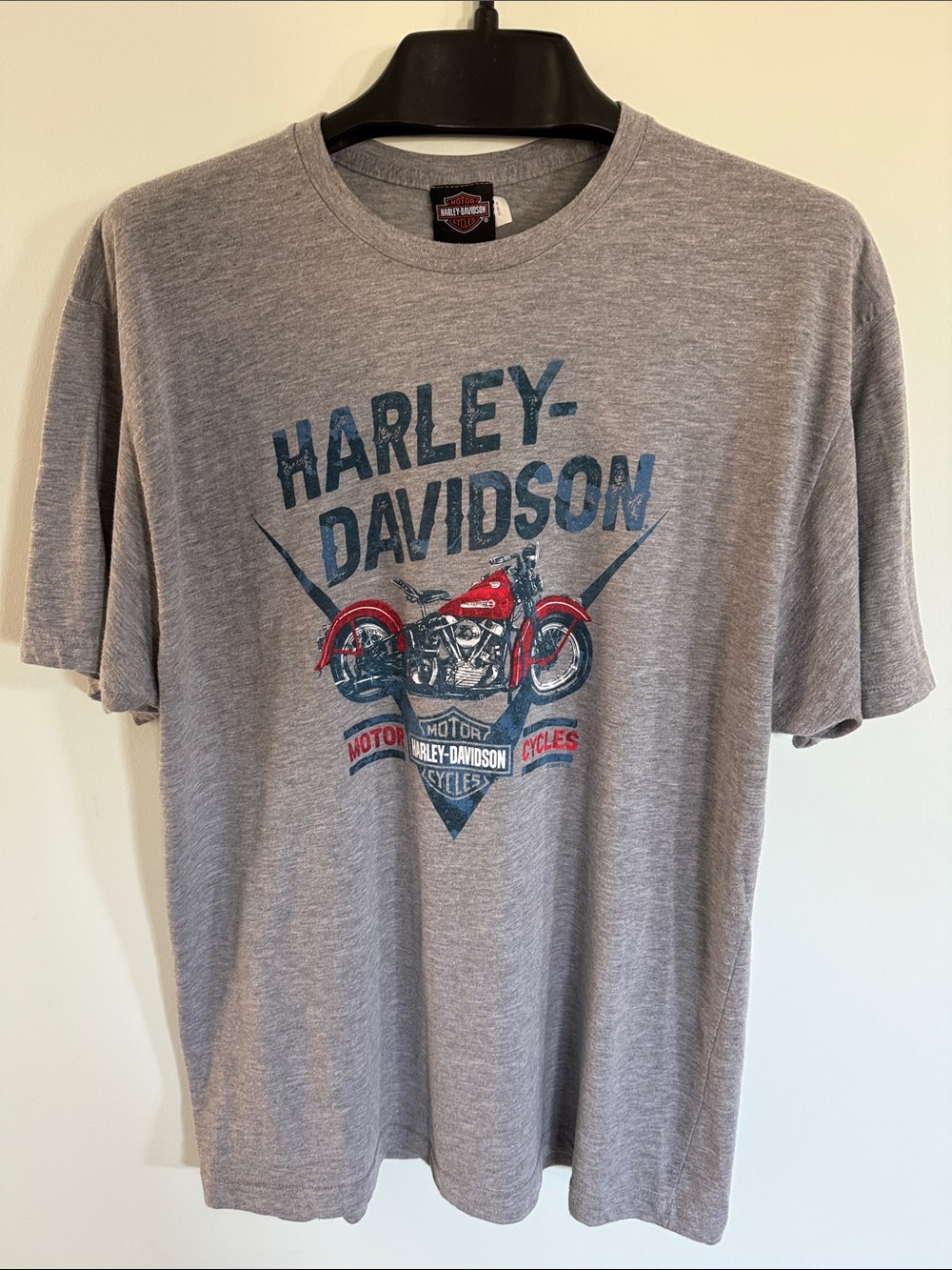 Harley-Davidson Gray Short Sleeve Tee with Red Motorcycle Graphic